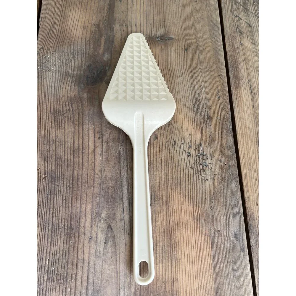 Pyrex Accessories 3370 Serrated Pie Server and Spatula